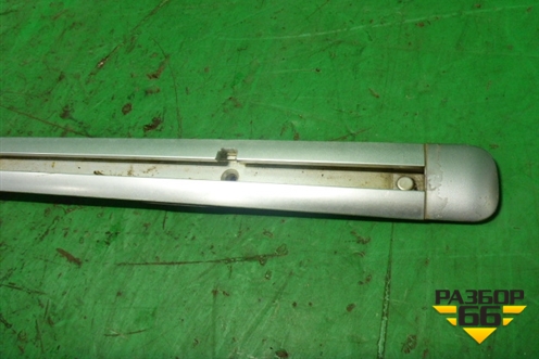 Молдинг крыши правый (7L6860184E) для Volkswagen Touareg c 2002-2010г
