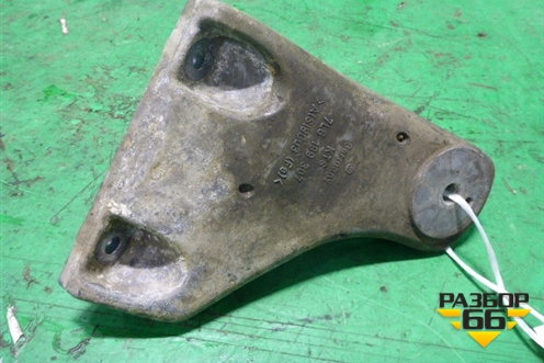 Кронштейн двигателя левый (4.2л AXQ) (7L6199307) для Volkswagen Touareg c 2002-2010г