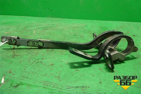 Петля двери багажника (правая) (7L6827302A) для Volkswagen Touareg c 2002-2010г