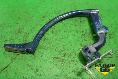 Петля крышки багажника правая (CM51F42700AC) для Ford Focus 3 с 2011г