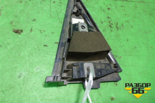 Накладка двери задней правой (уголок) для Citroen C4 с 2010-2022г