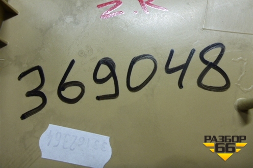 Обшивка стойки задняя верхняя правая (задняя часть бежевая) (7L6867246) для Volkswagen Touareg c 2002-2010г