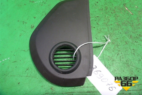 Накладка на торпедо (боковая левая) (7L6857175H) для Volkswagen Touareg c 2002-2010г