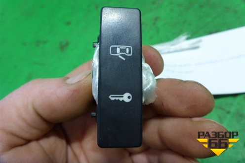 Кнопка центрального замка (7L6962125) для Volkswagen Touareg c 2002-2010г