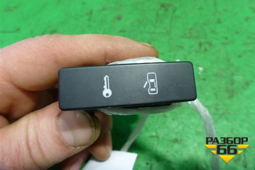 Кнопка центрального замка (7L6962125) для Volkswagen Touareg c 2002-2010г