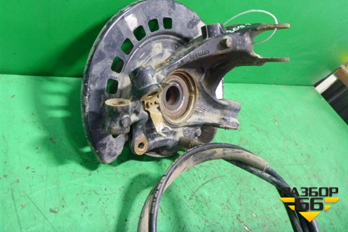 Кулак задний правый (7L0505436B) для Volkswagen Touareg c 2002-2010г