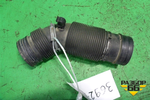 Патрубок воздушного фильтра (4.2л BAR) (7L8129684) для Volkswagen Touareg c 2002-2010г