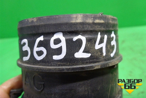 Патрубок воздушного фильтра (4.2л BAR) (7L8129684) для Volkswagen Touareg c 2002-2010г