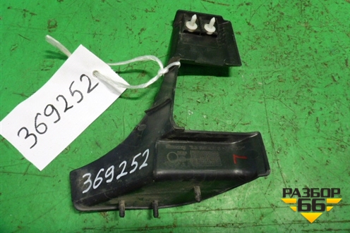 Накладка декоративная (на петлю двери багажника левая) (7L6867437G) для Volkswagen Touareg c 2002-2010г