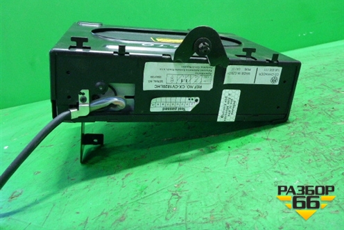 Проигрыватель CD/DVD чейнджер (1J6035111) для Volkswagen Touareg c 2002-2010г