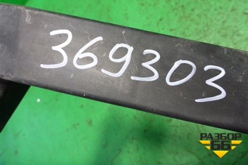 Кронштейн заднего бампера правый (под фонарь) (7L6807862) для Volkswagen Touareg c 2002-2010г