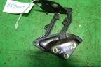 Петля капота правая (7L6823302A) для Volkswagen Touareg c 2002-2010г