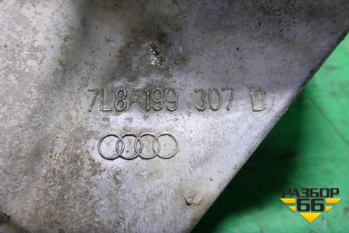 Кронштейн двигателя левый (4.2л BAR) (7L8199307D) для Volkswagen Touareg c 2002-2010г
