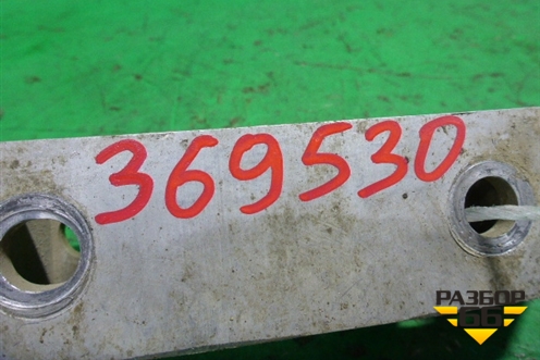 Кронштейн переднего стабилизатора (7L0411063B) для Volkswagen Touareg c 2002-2010г