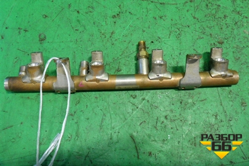Рейка топливная рампа (правая 4.2л BAR) (079133316E) для Volkswagen Touareg c 2002-2010г