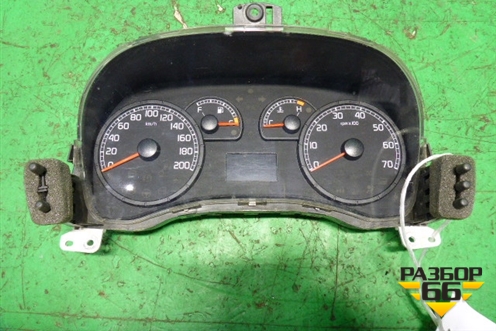 Щиток приборов МКПП (51761692) для Fiat Doblo с 2005-2015г