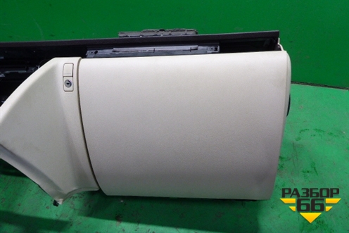 Торпедо под AIR BAG без AIR BAG (после 2010г светлая) для Volkswagen Phaeton с 2002-2014г