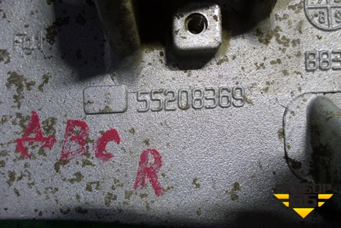 Кронштейн двигателя правый (1.3л JTD) (55208369) для Fiat Doblo с 2005-2015г
