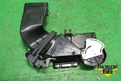 Корпус отопителя (левый) (3D0819873C) для Volkswagen Phaeton с 2002-2014г
