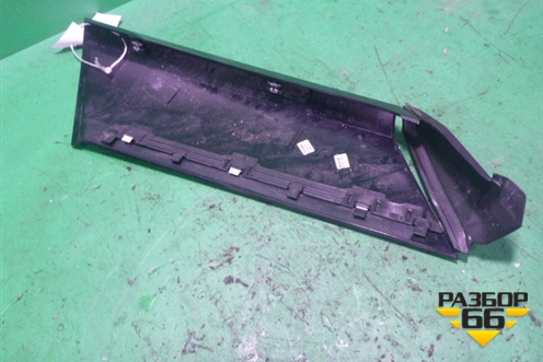 Накладка стойки (задней левой) (LR048078) для Land Rover Range Rover 4 с 2013-2022г