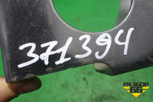 Кронштейн для Mercedes Benz  TRUCK Axor 2 с 2004г