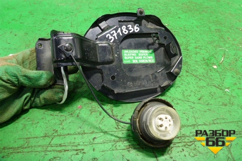Лючок бензобака (BBM442410) для Mazda Mazda 3 (BL) с 2009-2013г