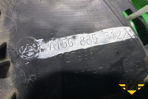 Решетка в передний бампер центральная (A1568853122) для Mercedes Benz GLA-Klass X156 с 2014г
