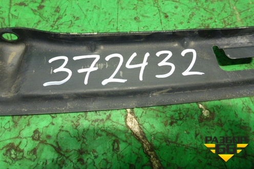 Кронштейн заднего бампера центральный для Mitsubishi Colt с 2004г