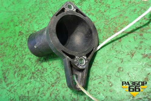 Фланец двигателя системы охлаждения (1.3л 4A90) (MN155852) для Mitsubishi Colt с 2004г