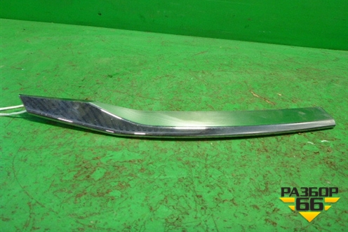 Накладка на решетку радиатора (верхняя правая хром) (71123T1VE010M1) для Honda CR-V с 2017г