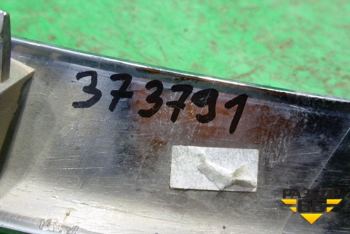 Накладка на решетку радиатора (верхняя правая хром) (71123T1VE010M1) для Honda CR-V с 2017г