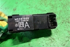 Кнопка стеклоподъёмника (передняя правая) (MR587955) для Mitsubishi L 200 c 2006-2015г