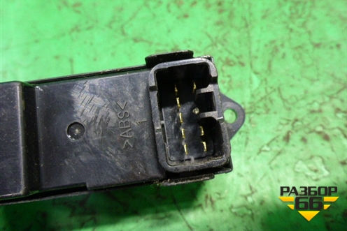 Кнопка стеклоподъёмника (передняя правая) (MR587955) для Mitsubishi L 200 c 2006-2015г