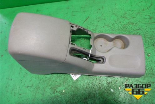 Подлокотник (MN179797) для Mitsubishi L 200 c 2006-2015г