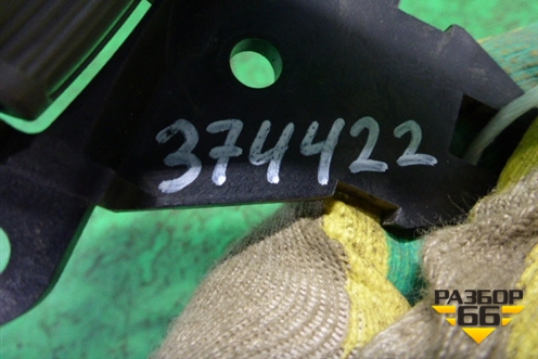 Ручка внутренняя двери передней правой (MN105360) для Mitsubishi L 200 c 2006-2015г