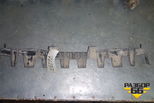 Кронштейн заднего бампера центральный для Citroen C4 Picasso c 2006-2014г