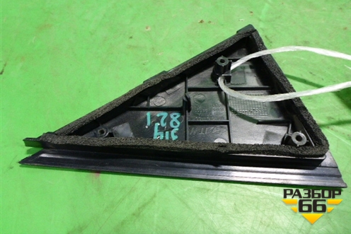 Накладка двери задней правой (уголок) (838402S000) для Hyundai ix 35 с 2010г