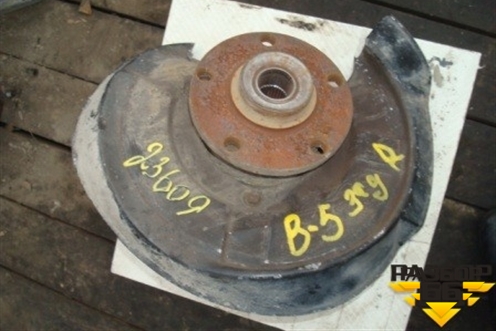 Кулак задний правый для Volkswagen Passat (B5) с 1996-2005г