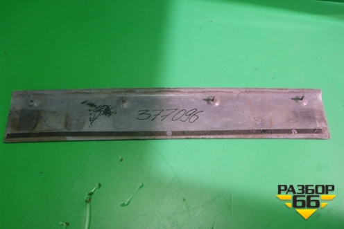 Накладка переднего бампера  (Верхняя подножка) (5010578346) для Renault  TRUCK Premium 2 с 2005-2013г