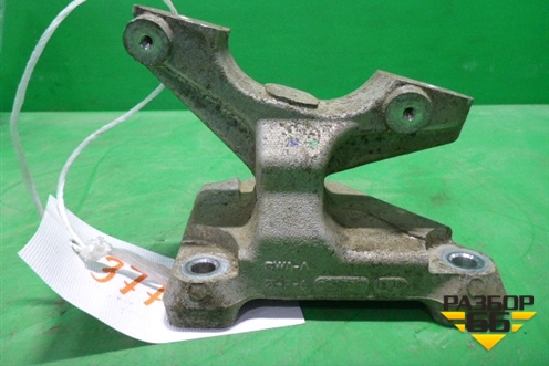 Кронштейн рулевой рейки (правый) для Honda CR-V(RE) с 2006-2012г