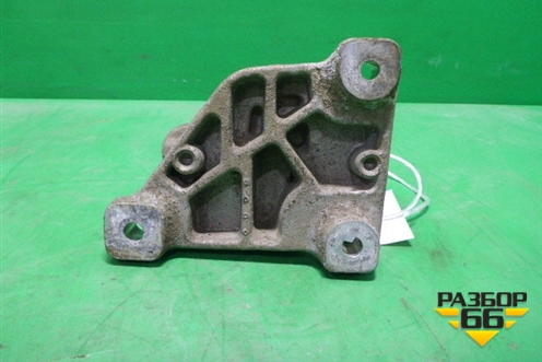 Кронштейн рулевой рейки (правый) для Honda CR-V(RE) с 2006-2012г