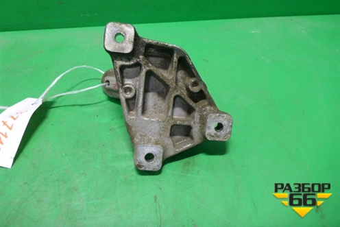 Кронштейн рулевой рейки (левый) для Honda CR-V(RE) с 2006-2012г