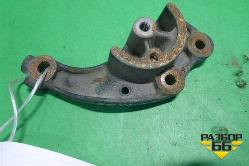 Кронштейн генератора  (DXI11) (21106963) для Renault  TRUCK Premium 2 с 2005-2013г