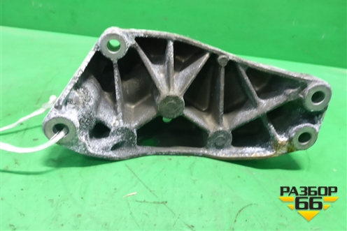 Кронштейн КПП левый ( 2.0л CLJ АКПП) (3C0199117J) для Volkswagen Tiguan с 2011-2016г