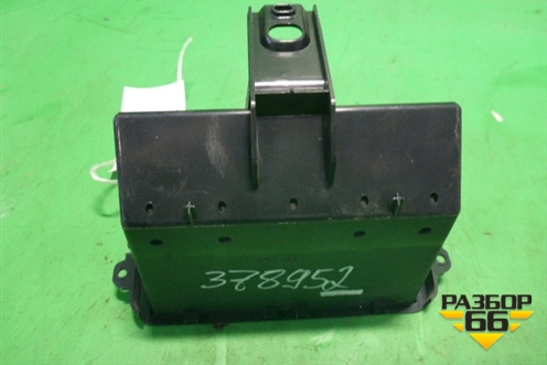 Ящик передней консоли (1K0857058A) для Volkswagen Golf V Plus с 2005-2014г