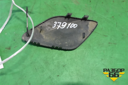 Заглушка в передний бампер (A1768850122) для Mercedes Benz A180/200/250 W176 с 2012