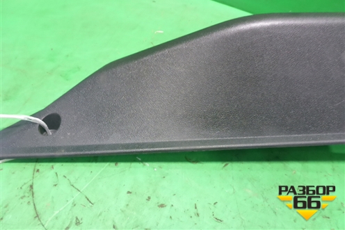 Держатель задней полки левый (хетчбэк) (799120027R) для Renault Megane 3 с 2008-2016г
