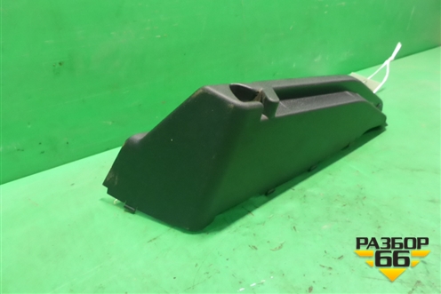 Держатель задней полки левый (хетчбэк) (799120027R) для Renault Megane 3 с 2008-2016г