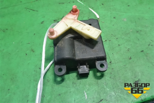 Моторчик заслонки отопителя (3T05030820) для Nissan Almera N16 с 2000-2006г