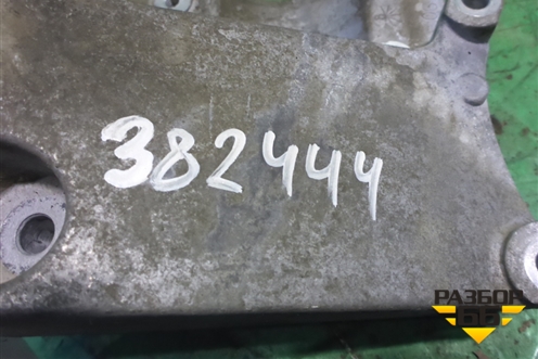 Кронштейн компрессора кондиционера ( 1.6л HWDA 100лс) (4M5Q19D624CC) для Ford Focus 2 с 2005-2008г